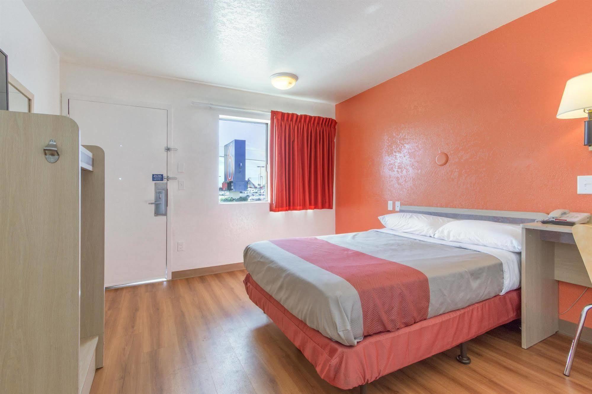 Motel 6-Phoenix, Az - North Bell Road Экстерьер фото